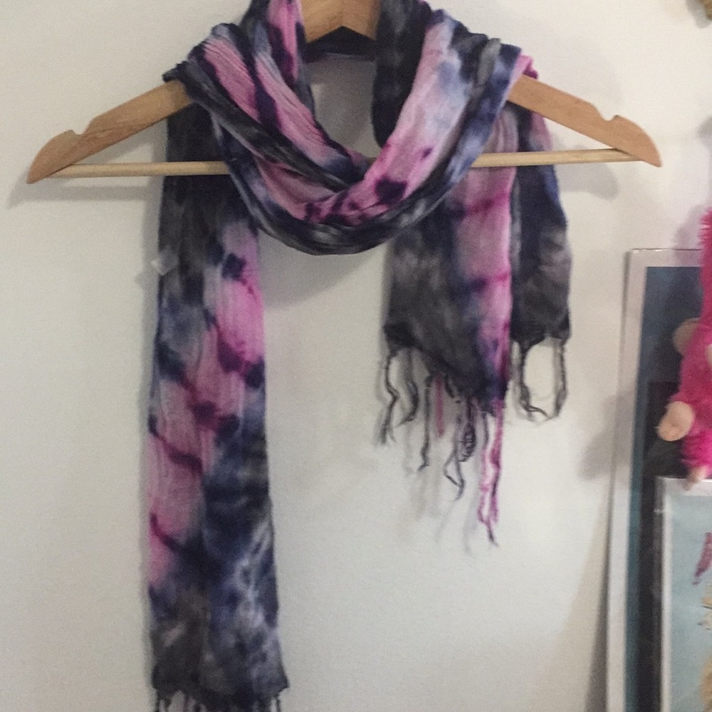 Tye dye scarf